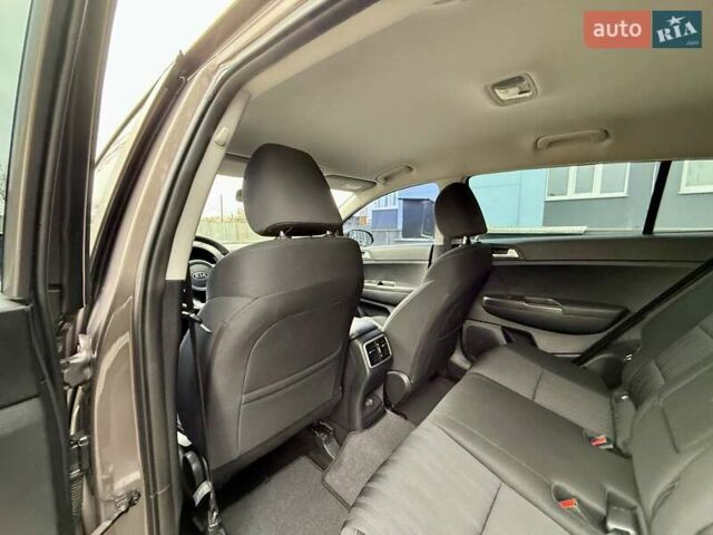 Коричневий Кіа Sportage, об'ємом двигуна 1.59 л та пробігом 53 тис. км за 13900 $, фото 64 на Automoto.ua