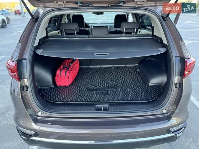 Кіа Sportage 2021 у Харкові на Automoto.ua Коричневий Кіа Sportage, об'ємом двигуна 1.59 л та пробігом 66 тис. км за 18999 $, фото 51 на Automoto.ua