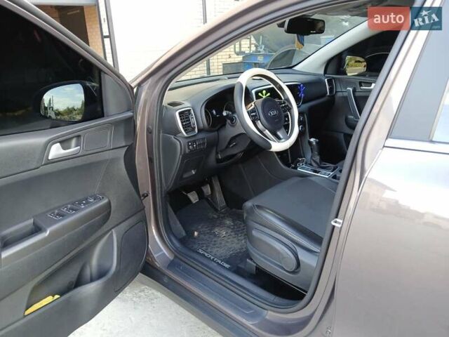 Киа Sportage 2021 в Белой Церкве на Automoto.ua Коричневый Киа Sportage, объемом двигателя 1.6 л и пробегом 29 тыс. км за 19000 $, фото 3 на Automoto.ua
