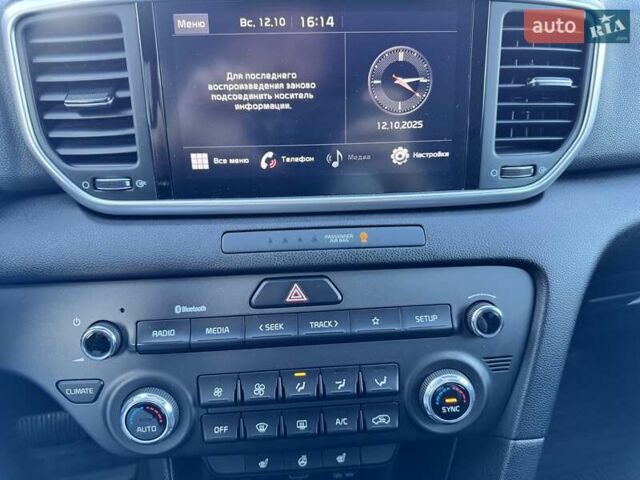 Кіа Sportage 2021 у Харкові на Automoto.ua Коричневий Кіа Sportage, об'ємом двигуна 1.59 л та пробігом 66 тис. км за 18999 $, фото 41 на Automoto.ua