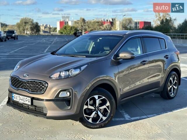 Кіа Sportage 2021 у Харкові на Automoto.ua Коричневий Кіа Sportage, об'ємом двигуна 1.59 л та пробігом 66 тис. км за 18999 $, фото 13 на Automoto.ua