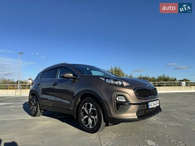 Кіа Sportage 2021 у Харкові на Automoto.ua Коричневий Кіа Sportage, об'ємом двигуна 1.59 л та пробігом 66 тис. км за 18999 $, фото 25 на Automoto.ua