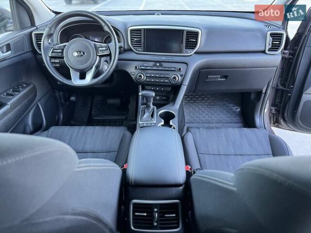 Кіа Sportage 2021 у Харкові на Automoto.ua Коричневий Кіа Sportage, об'ємом двигуна 1.59 л та пробігом 66 тис. км за 18999 $, фото 40 на Automoto.ua