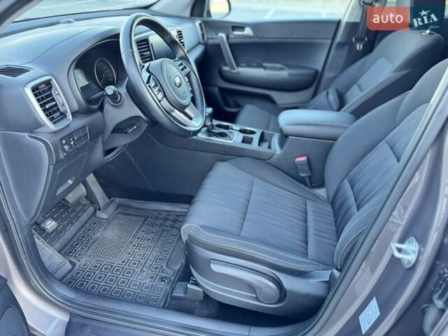 Кіа Sportage 2021 у Харкові на Automoto.ua Коричневий Кіа Sportage, об'ємом двигуна 1.59 л та пробігом 66 тис. км за 18999 $, фото 32 на Automoto.ua