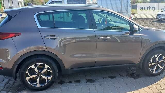 Коричневый Киа Sportage, объемом двигателя 1.59 л и пробегом 28 тыс. км за 22299 $, фото 3 на Automoto.ua