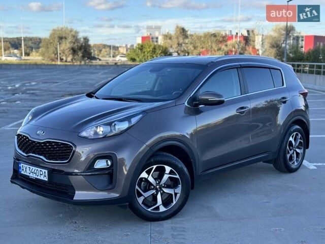 Кіа Sportage 2021 у Харкові на Automoto.ua Коричневий Кіа Sportage, об'ємом двигуна 1.59 л та пробігом 66 тис. км за 18999 $, фото 4 на Automoto.ua