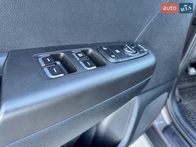 Кіа Sportage 2021 у Харкові на Automoto.ua Коричневий Кіа Sportage, об'ємом двигуна 1.59 л та пробігом 66 тис. км за 18999 $, фото 44 на Automoto.ua