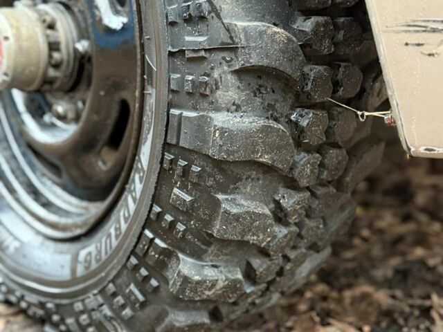 Красный Киа Sportage, объемом двигателя 2 л и пробегом 200 тыс. км за 1000 $, фото 4 на Automoto.ua