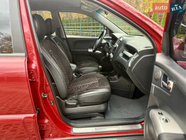 Красный Киа Sportage, объемом двигателя 2.66 л и пробегом 275 тыс. км за 7500 $, фото 33 на Automoto.ua