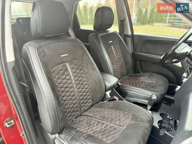Красный Киа Sportage, объемом двигателя 2.66 л и пробегом 275 тыс. км за 7500 $, фото 37 на Automoto.ua
