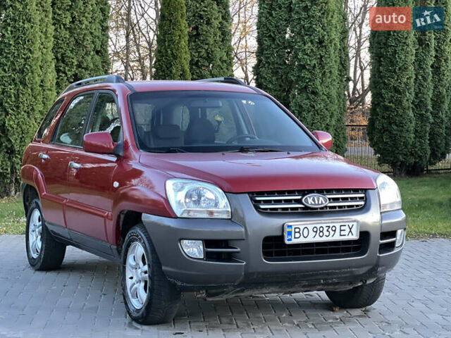 Червоний Кіа Sportage, об'ємом двигуна 2 л та пробігом 300 тис. км за 5999 $, фото 11 на Automoto.ua