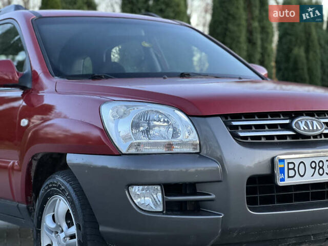 Червоний Кіа Sportage, об'ємом двигуна 2 л та пробігом 300 тис. км за 5999 $, фото 13 на Automoto.ua