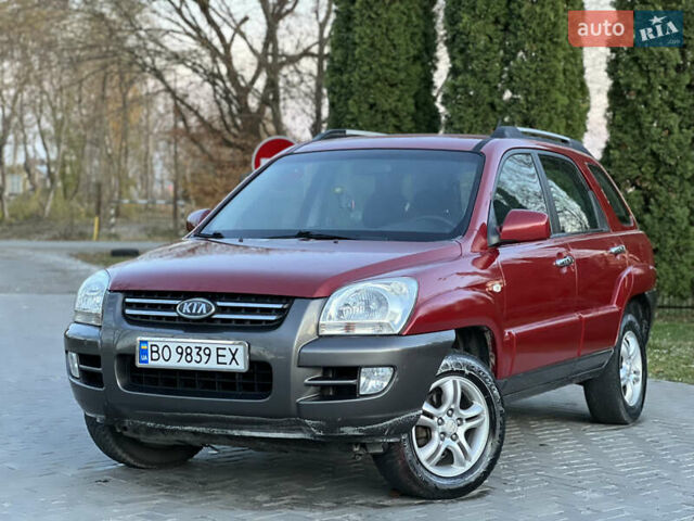 Червоний Кіа Sportage, об'ємом двигуна 2 л та пробігом 300 тис. км за 5999 $, фото 1 на Automoto.ua