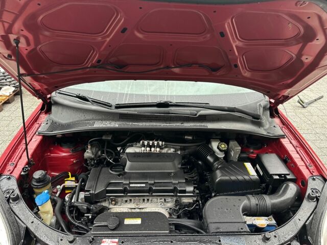 Красный Киа Sportage, объемом двигателя 2 л и пробегом 222 тыс. км за 8500 $, фото 14 на Automoto.ua