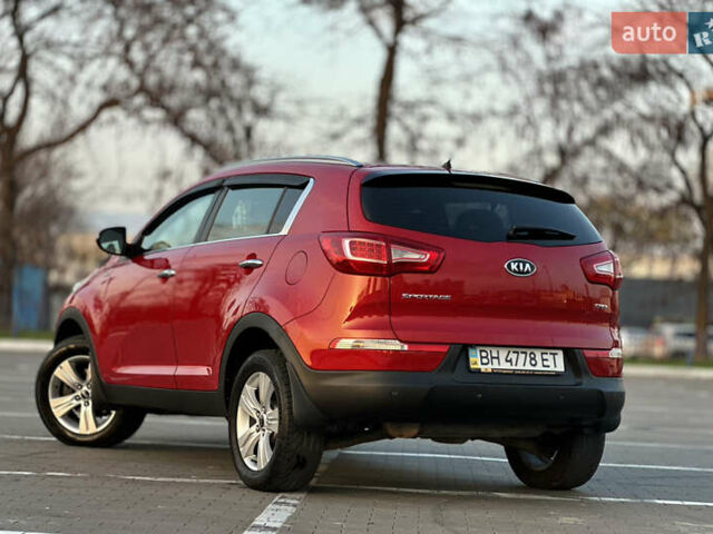 Червоний Кіа Sportage, об'ємом двигуна 2 л та пробігом 150 тис. км за 13500 $, фото 2 на Automoto.ua