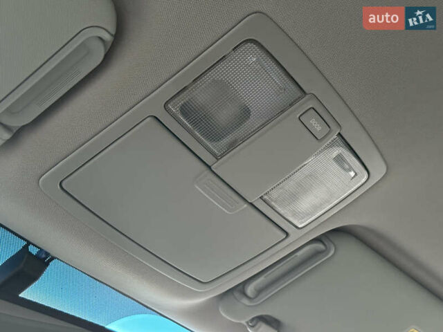 Червоний Кіа Sportage, об'ємом двигуна 2 л та пробігом 150 тис. км за 13500 $, фото 67 на Automoto.ua