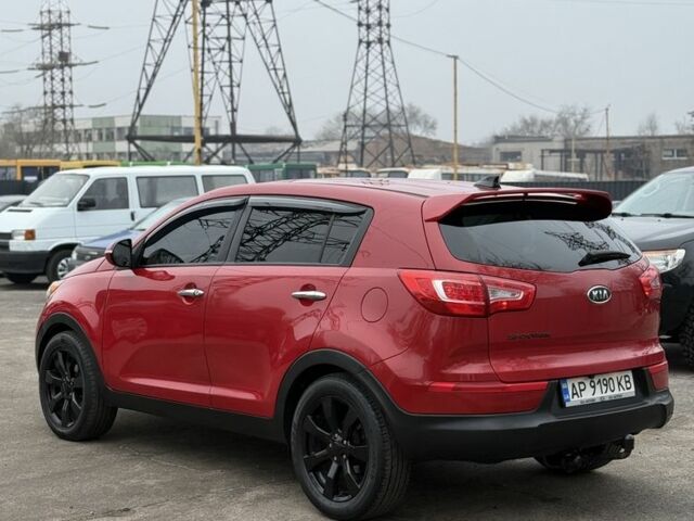 Красный Киа Sportage, объемом двигателя 2.4 л и пробегом 280 тыс. км за 9700 $, фото 5 на Automoto.ua