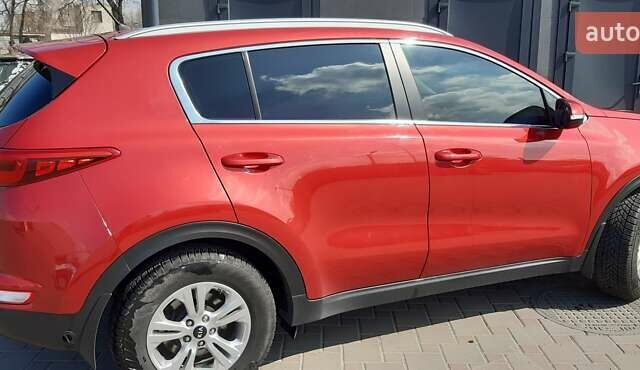 Красный Киа Sportage, объемом двигателя 2 л и пробегом 160 тыс. км за 15999 $, фото 4 на Automoto.ua