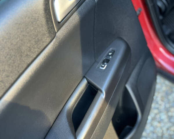 Красный Киа Sportage, объемом двигателя 2 л и пробегом 130 тыс. км за 19300 $, фото 17 на Automoto.ua