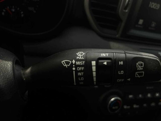 Красный Киа Sportage, объемом двигателя 2.4 л и пробегом 155 тыс. км за 16800 $, фото 15 на Automoto.ua