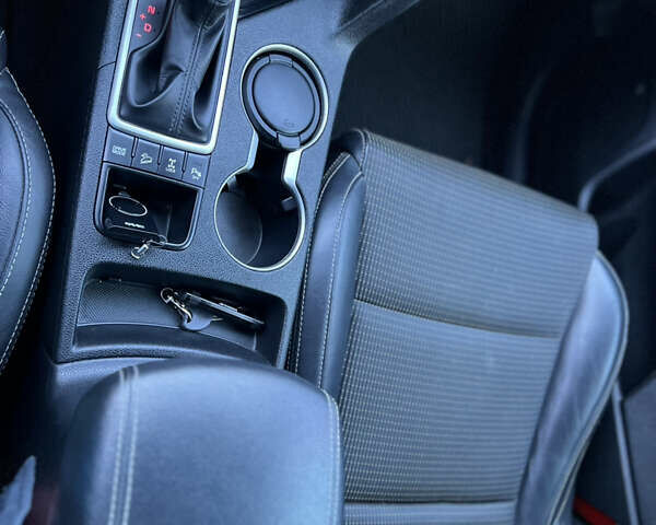 Красный Киа Sportage, объемом двигателя 2 л и пробегом 130 тыс. км за 19300 $, фото 18 на Automoto.ua