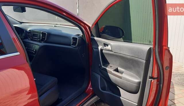 Красный Киа Sportage, объемом двигателя 2 л и пробегом 160 тыс. км за 15999 $, фото 9 на Automoto.ua