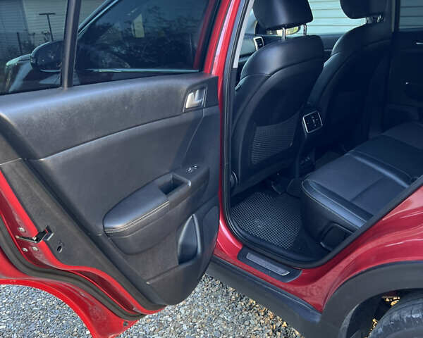 Красный Киа Sportage, объемом двигателя 2 л и пробегом 130 тыс. км за 19300 $, фото 13 на Automoto.ua
