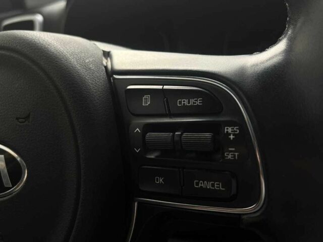 Красный Киа Sportage, объемом двигателя 2.4 л и пробегом 155 тыс. км за 16800 $, фото 10 на Automoto.ua