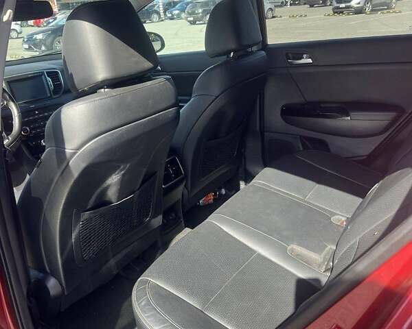 Червоний Кіа Sportage, об'ємом двигуна 2 л та пробігом 75 тис. км за 17299 $, фото 2 на Automoto.ua