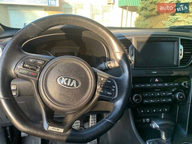 Червоний Кіа Sportage, об'ємом двигуна 2 л та пробігом 75 тис. км за 17299 $, фото 4 на Automoto.ua