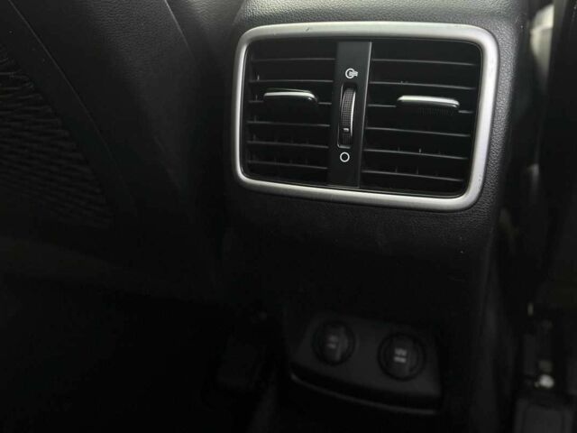 Красный Киа Sportage, объемом двигателя 2.4 л и пробегом 155 тыс. км за 16800 $, фото 22 на Automoto.ua