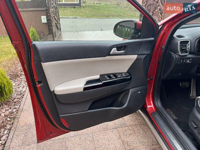 Червоний Кіа Sportage, об'ємом двигуна 2 л та пробігом 132 тис. км за 19300 $, фото 12 на Automoto.ua