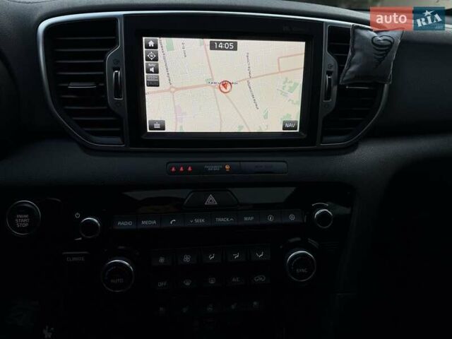 Червоний Кіа Sportage, об'ємом двигуна 2 л та пробігом 97 тис. км за 21800 $, фото 89 на Automoto.ua