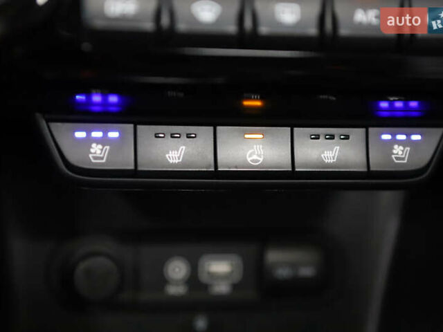 Красный Киа Sportage, объемом двигателя 2 л и пробегом 144 тыс. км за 21800 $, фото 80 на Automoto.ua