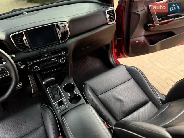 Червоний Кіа Sportage, об'ємом двигуна 2 л та пробігом 97 тис. км за 21800 $, фото 47 на Automoto.ua