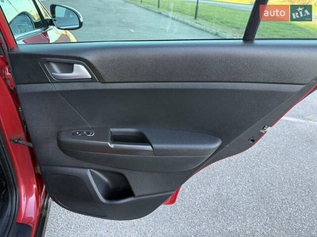Червоний Кіа Sportage, об'ємом двигуна 1.69 л та пробігом 58 тис. км за 18800 $, фото 51 на Automoto.ua