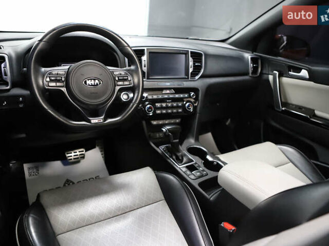 Красный Киа Sportage, объемом двигателя 2 л и пробегом 144 тыс. км за 21800 $, фото 100 на Automoto.ua