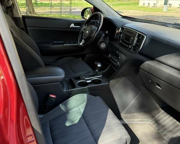 Червоний Кіа Sportage, об'ємом двигуна 2 л та пробігом 138 тис. км за 17500 $, фото 15 на Automoto.ua