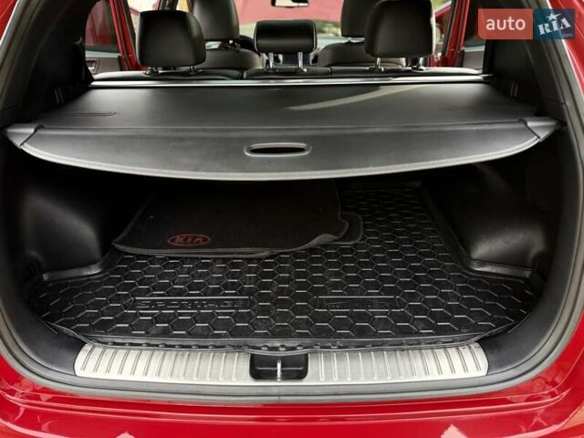 Червоний Кіа Sportage, об'ємом двигуна 2 л та пробігом 97 тис. км за 20700 $, фото 49 на Automoto.ua