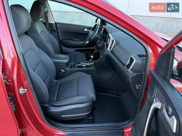 Червоний Кіа Sportage, об'ємом двигуна 1.69 л та пробігом 58 тис. км за 18800 $, фото 29 на Automoto.ua