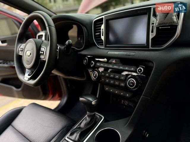 Червоний Кіа Sportage, об'ємом двигуна 2 л та пробігом 97 тис. км за 21800 $, фото 75 на Automoto.ua