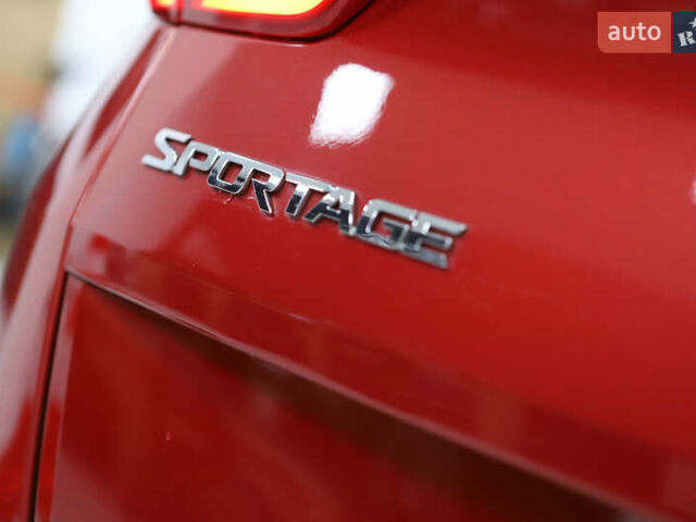 Красный Киа Sportage, объемом двигателя 2 л и пробегом 144 тыс. км за 21800 $, фото 52 на Automoto.ua