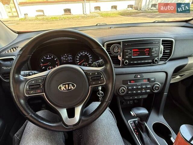 Червоний Кіа Sportage, об'ємом двигуна 2 л та пробігом 138 тис. км за 17500 $, фото 11 на Automoto.ua
