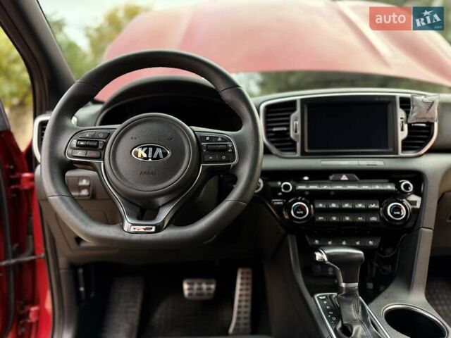 Червоний Кіа Sportage, об'ємом двигуна 2 л та пробігом 97 тис. км за 21800 $, фото 51 на Automoto.ua