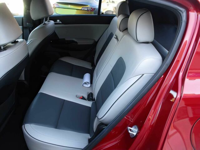 Киа Sportage 2017 в Львове на Automoto.ua Красный Киа Sportage, объемом двигателя 2 л и пробегом 57 тыс. км за 3400 $, фото 11 на Automoto.ua