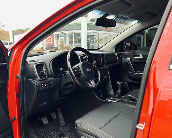 Красный Киа Sportage, объемом двигателя 1.69 л и пробегом 152 тыс. км за 16750 $, фото 25 на Automoto.ua
