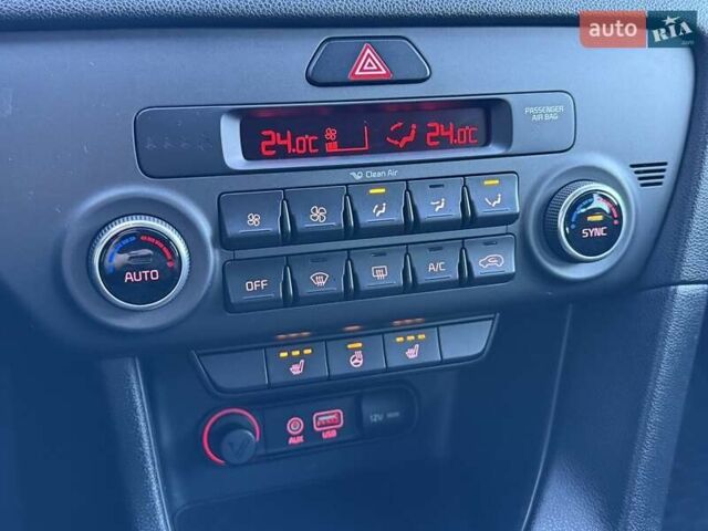 Червоний Кіа Sportage, об'ємом двигуна 1.69 л та пробігом 58 тис. км за 18800 $, фото 35 на Automoto.ua