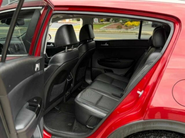 Красный Киа Sportage, объемом двигателя 2 л и пробегом 51 тыс. км за 10000 $, фото 10 на Automoto.ua