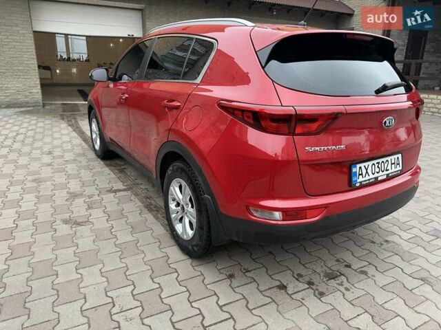 Красный Киа Sportage, объемом двигателя 2 л и пробегом 110 тыс. км за 17600 $, фото 3 на Automoto.ua