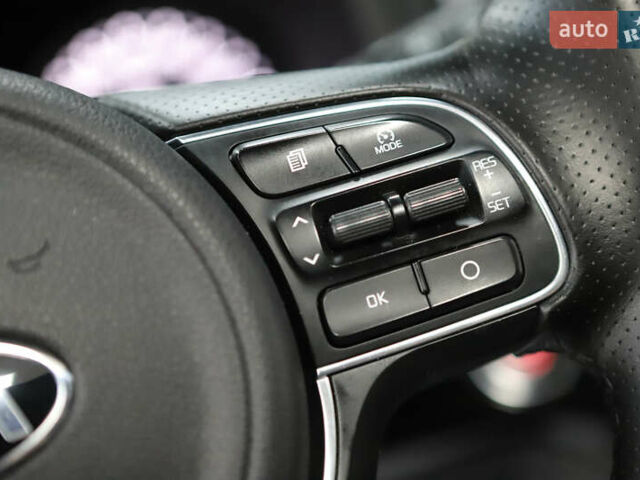 Красный Киа Sportage, объемом двигателя 2 л и пробегом 144 тыс. км за 21800 $, фото 71 на Automoto.ua